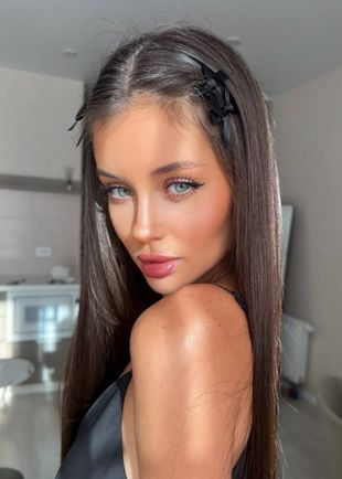 Ксюша, Москва, Строгино, 20 лет, анкета 245498, +7 920 330-65-16