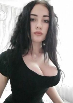 Юля, Серпухов, 21 год, анкета 70728, +7 981 588-26-13
