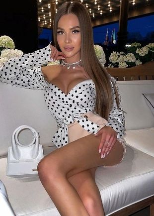 АЛЕКСАНДРА, Москва, Белорусская, 22 года, анкета 80736, +7 988 881-82-18