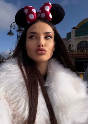 ПОЛИНА, Москва, Александровский сад, 24 года, анкета 267323, +7 988 421-26-54