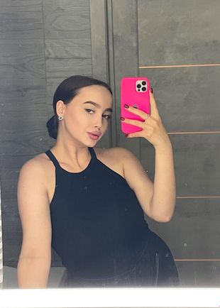 Мэри, Москва, Бунинская аллея, 24 года, анкета 243314, +7 933 249-44-23