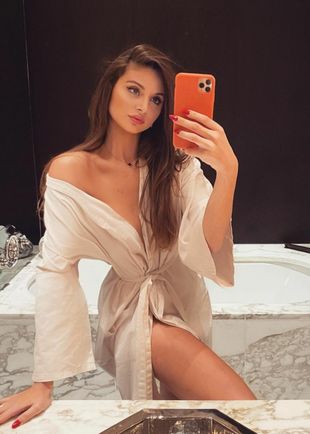 Карина, Москва, Деловой центр, 22 года, анкета 96496, +7 952 974-99-74