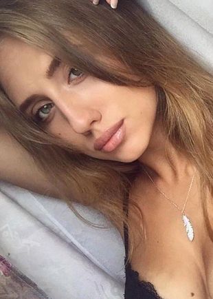 Карина, Одинцово, 23 года, анкета 74084, +7 936 176-04-85